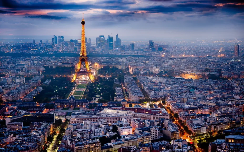 França-4k-viagens-passaporte-turismo-valores