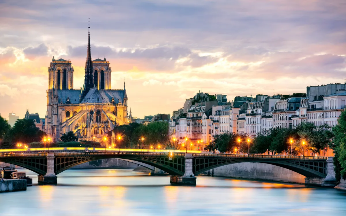 França-4k-viagens-passaporte-turismo-valores