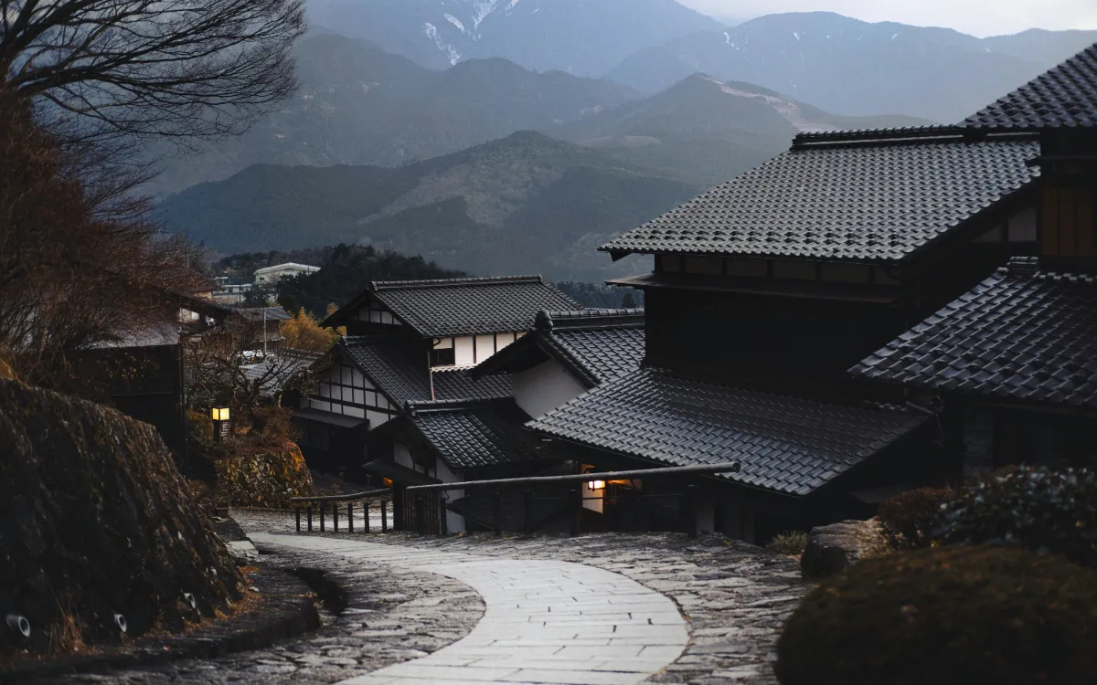 japao-tokyo-shibuya-cruzamento-noite-templo-dourado-kin-kaku-outono-folhas-vermelhas-arashiyama-tradicionais-vila-shirakawa